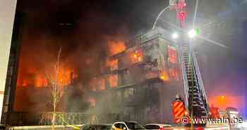 Appartementencomplex in Duitse stad Essen verandert in geen tijd in vuurzee, aangewakkerd door harde wind - Het Laatste Nieuws