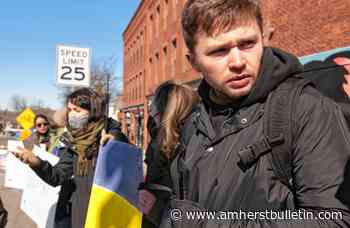 'We all feel betrayed': Russians condemn invasion of Ukraine at Amherst rally - Amherst Bulletin