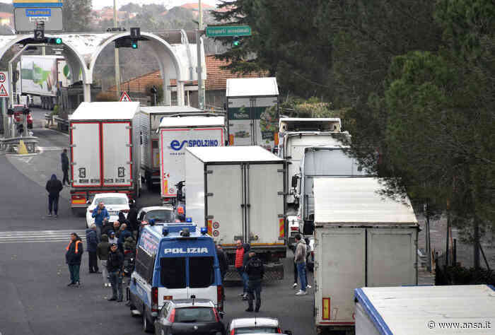Autotrasporto: proposta intesa, per ora scongiurato il fermo - Ultima Ora - Agenzia ANSA