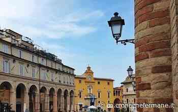Si spengono le luci in piazza Fermo aderisce a 'M'illumino di meno' - Cronache Fermane