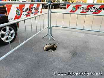 Trani, cedimento in via Malcangi ai margini della carreggiata - ilgiornaleditrani - Radio Bombo