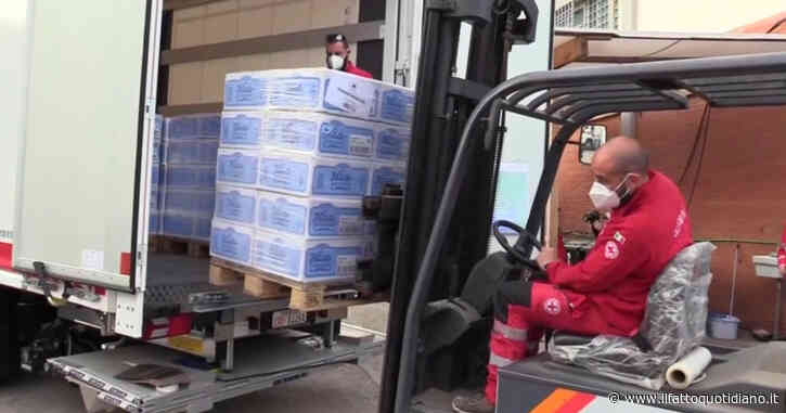 Guerra Russia-Ucraina, tre tir della Croce Rossa carichi di cibo in partenza da Roma: “In questo momento manca tutto”
