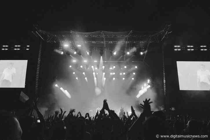Two U.S. Senators Urge DOJ to Investigate Ticketmaster Billing Practices