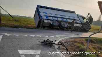 Bomporto Novantenne in bicicletta si schianta contro un tir - La Gazzetta di Modena
