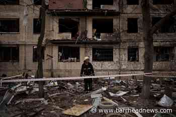 Talks resume as Russia pressures Ukrainian capital Kyiv - Barrhead News