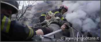 Alba di fuoco su Kiev: colpita una stazione della metro. Un consigliere di Zelensky: la guerra finirà a... - Secolo d'Italia