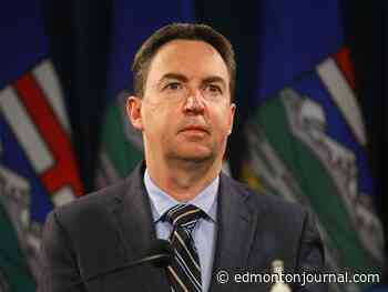 COVID-19: Alberta to reduce data reporting to once a week, net decrease of 12 deaths Wednesday