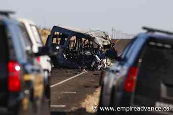 9 dead in crash involving U. of the Southwest golf teams - Virden Empire Advance
