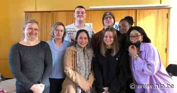 Acht nieuwe zorgkundigen afgestudeerd bij Pajottenlands Centrum Liedekerke - Het Laatste Nieuws