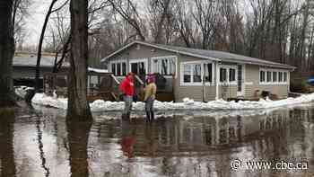 Ottawa prepares for possible flooding, but risk currently low - CBC.ca