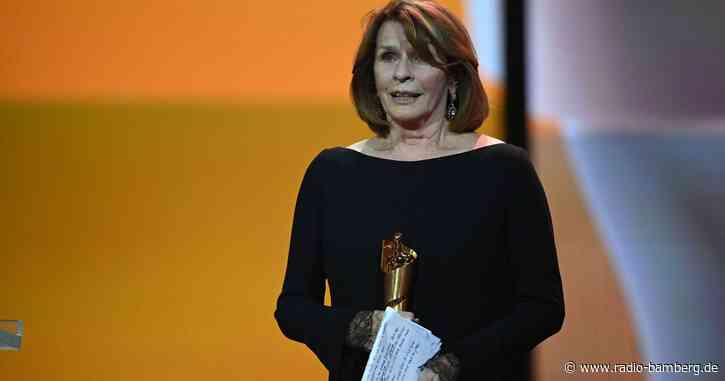 Senta Berger: Bei Fliegeralarm mit Bilderbüchern getröstet