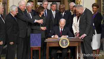 White House pushes past COVID-19 limits but threat of pandemic looms