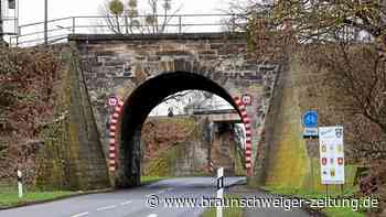 Verkehrssperrung um Eisenbahnbrücke Schöninger Straße in Helmstedt