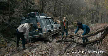 ‘Intregalde’ Review: Oh, Be Good!