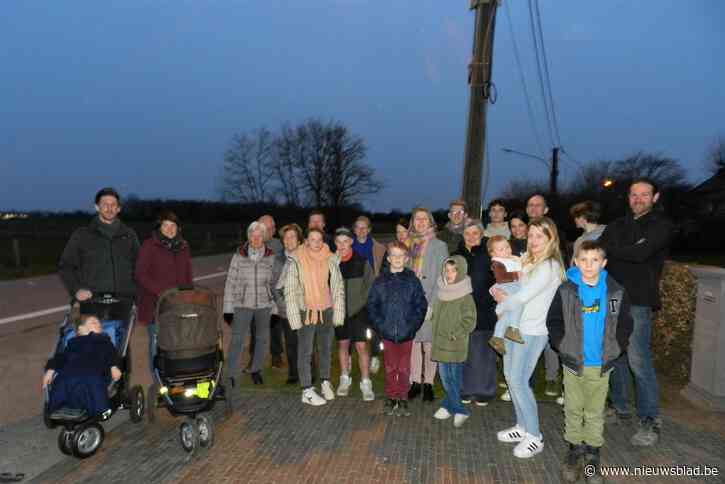 Bewoners Bolksedijk zijn snelheidsduivels en vele ongevallen beu : “Ik wandel of fiets hier nooit gerust”