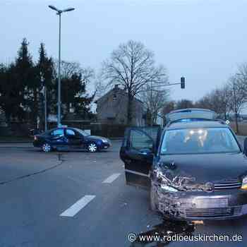Unfall auf der Kreuzung B399/K27 - Drei Verletzte - radioeuskirchen.de