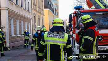 Flammen schlugen aus Fenstern: Wohnung in Erlangen nach Brand unbewohnbar - Nordbayern.de