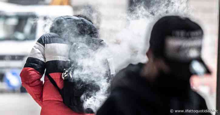 La Danimarca vuole vietare la vendita di prodotti con nicotina a chi è nato dopo il 2010: “Vogliamo che non inizino mai a fumare”