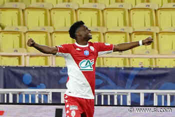 Report: Manchester United Hot on The Trail of In-Demand Midfielder - Sports Illustrated