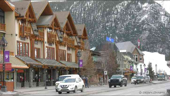'It's go time': Banff businesses ready to welcome travellers after COVID-19 testing changes