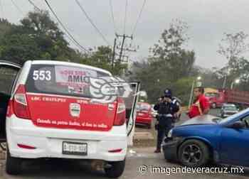 Chocan maestros en la Coatepec-Trancas; dos lesionados - Imagen de Veracruz