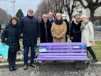 Un vero e proprio "seme della speranza" l'inaugurazione a Cuneo della panchina lilla [FOTO E VIDEO] - TargatoCn.it