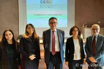 Antonio Persico: lezione sull'autismo. Paola Rossi (''Sopra le righe'' di Carpi) fra i promotori - Voce.it