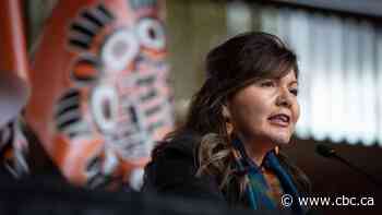 Tk'emlúps te Secwépemc chief seeks commitment from Pope to visit Kamloops residential school, issue apology - CBC.ca