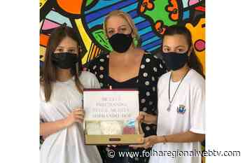 Estudantes de Capivari de Baixo lançam projeto Caixinha de Absorventes - folharegionalwebtv.com