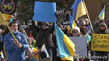 Rally to show support, solidarity for Ukraine held in Lethbridge - CTV News Calgary