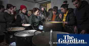 Aid agencies race to get food supplies to Ukrainian cities at risk of siege - The Guardian