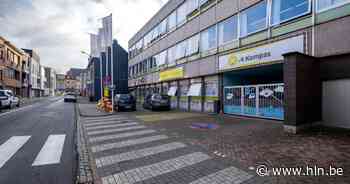 Kleuterschool 't Kompas in Duffel viert 20ste verjaardag en neemt klasfoto van allereerste leerlingen - Het Laatste Nieuws