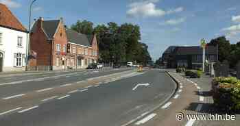 Fietser (63) even in levensgevaar na aanrijding door personenwagen op N43 - Het Laatste Nieuws