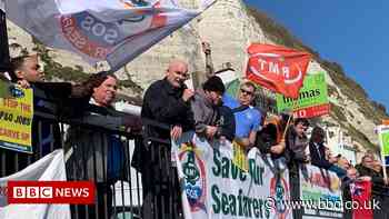 P&O Ferries security ‘treated staff like criminals’
