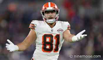 Could Kyle Shanahan, 49ers finally land Austin Hooper? - Niner Noise