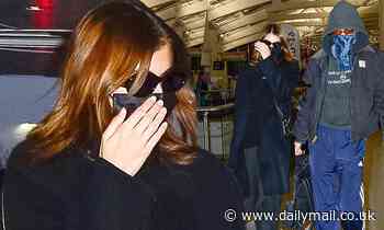 Kaia Gerber, 20, and boyfriend Austin Butler, 30, catch a flight out of New York City - Daily Mail