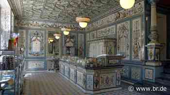 Keramik in der Architektur: Ausstellung im Porzellanikon startet - br.de