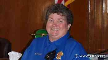 A sheriff's deputy died while helping people evacuate as central Texas wildfire spread