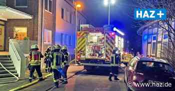 Sehnde: Feuerwehr: Brand auf Industriebrache der Keramischen Hütte - HAZ