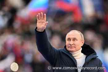 Putin appears at big rally as troops press attack in Ukraine - Comox Valley Record