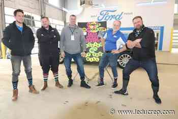 Sherwood Ford helping homeless get back on their feet with socks - Leduc Representative