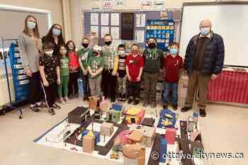 Grade 1 and 2 students' mini replica of Renfrew gives Mayor big insights into future of town - Ottawa.CityNews.ca