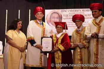 Dr. Niranjan Hiranandani, Provost, HSNC University honored Rajyogini Brahmakumari Nalini Didi ji - News Track English