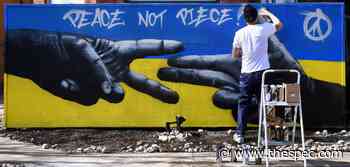 Downtown Hamilton mural pleads for peace not war - Hamilton Spectator