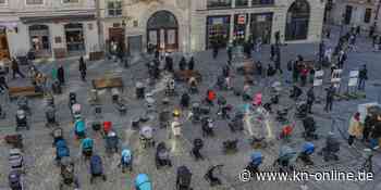 109 Kinderwagen für 109 im Krieg getötete Kinder