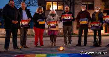 Dertigtal Bomenaren neemt deel aan stiltecirkel voor vrede - Het Laatste Nieuws