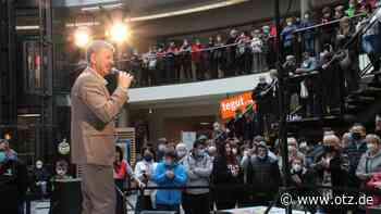 Semino Rossi gibt Konzert in der Goethe-Galerie