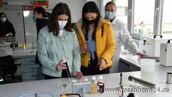 Schüler aus Rosenheim gewinnen einen Einblick in das neue Unternehmen Saumweber