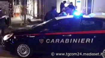 Monza, finge di essere stato rapito per estorcere soldi ai genitori: 3 denunciati - TGCOM