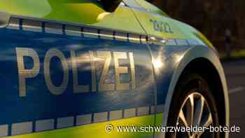 Kreisverkehr bei Wittershausen - Autofahrer fährt Pfosten um - Schwarzwälder Bote